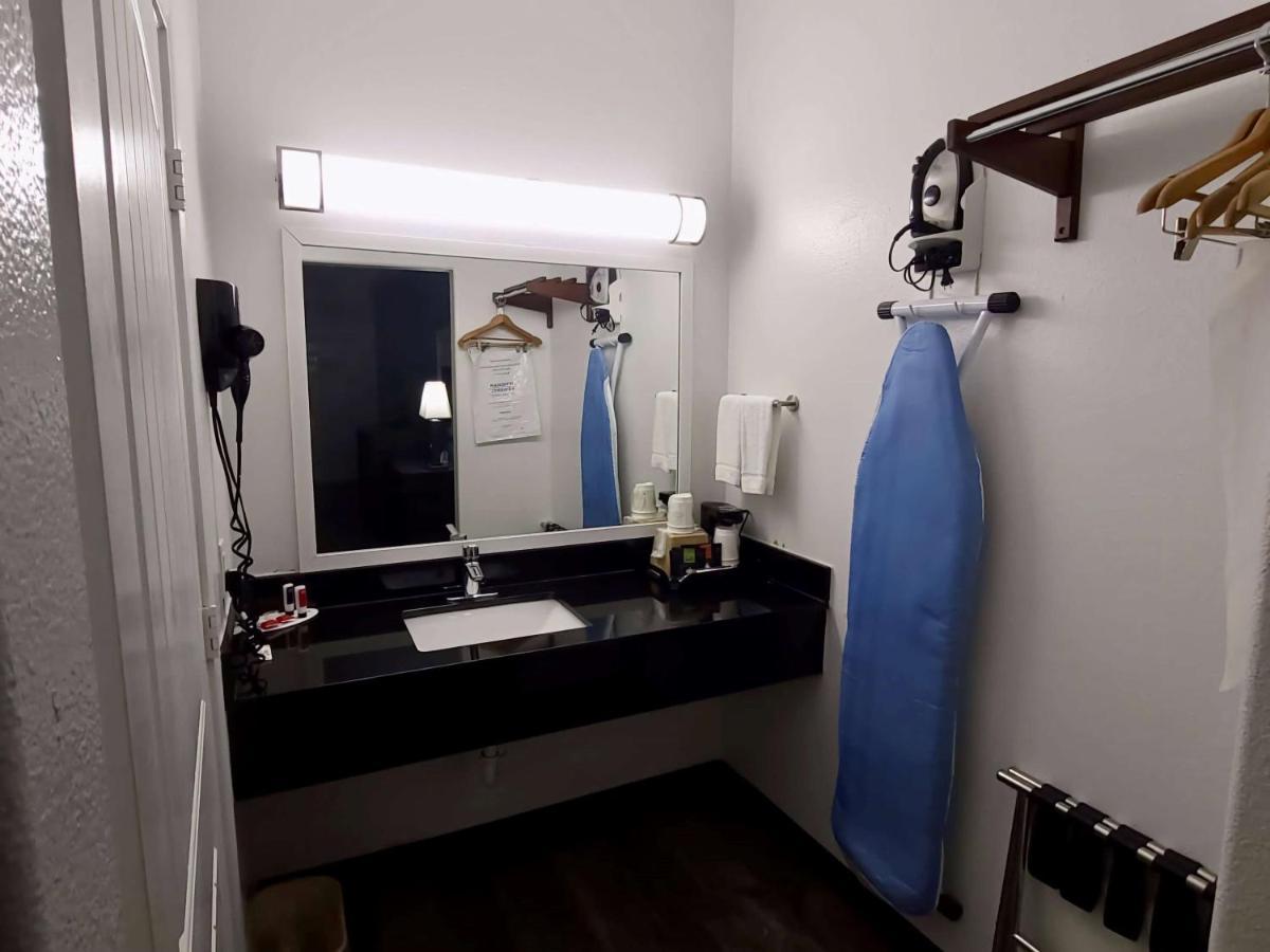 Super 8 By Wyndham Forney/East Dallas Εξωτερικό φωτογραφία